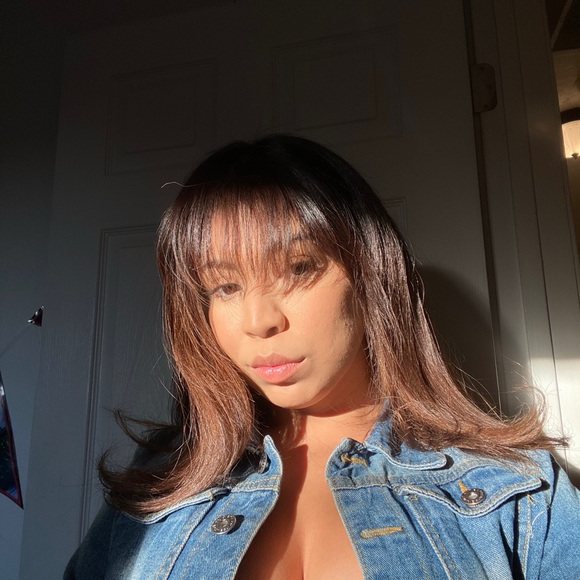 Meet your Posher, Alexandra - Picture 1 of 1